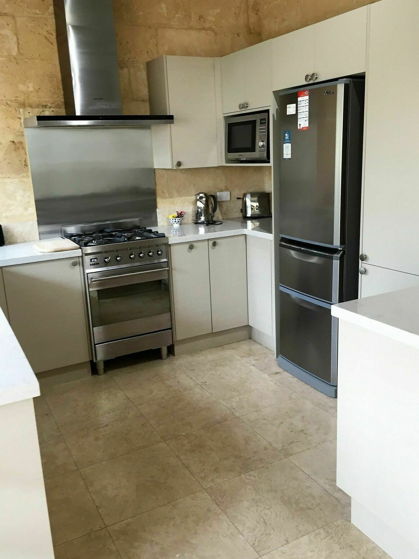 เฟรแมนเทิลฮอลเดย์แอคคอมโมเดชั่น Apartment ฟรีแมนเทิล ภายนอก รูปภาพ